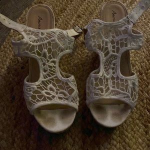 American eagle sandals